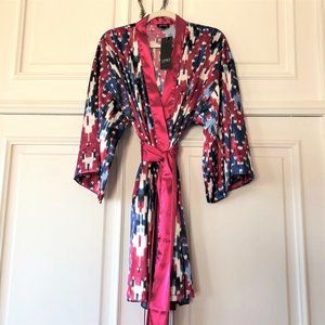 Luxurious NWT Satin Ikat-Print Robe - Size S/M